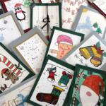 Ustvarjanje prazničnih voščilnic iz recikliranih materialov prinaša veselje